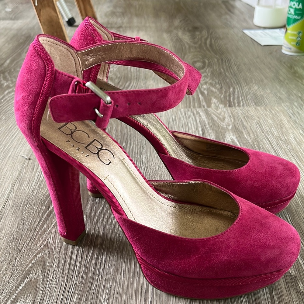 BCBG PARIS Platform Heels Size 8
